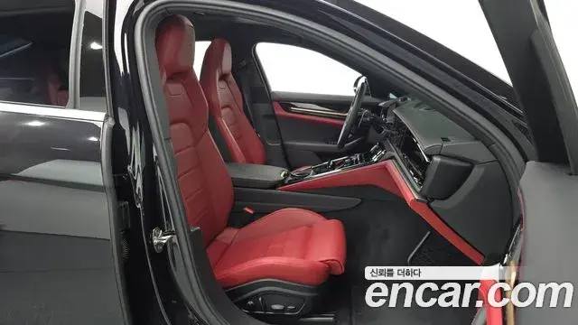 Porsche Panamera 2024 — Şəkil 28/38