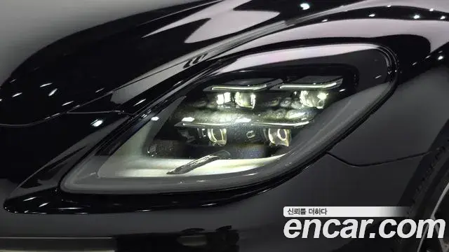 Porsche Panamera 2024 — Şəkil 37/38