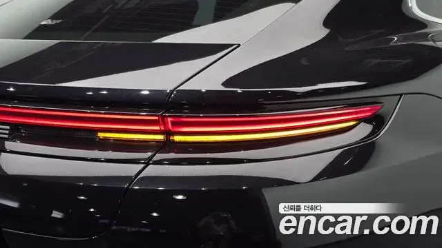 Porsche Panamera 2024 — Şəkil 18/38