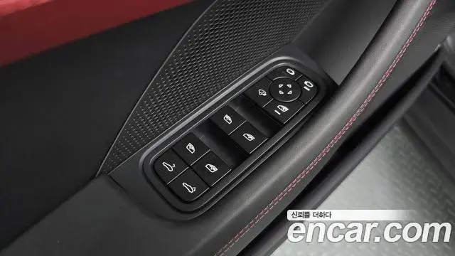 Porsche Panamera 2024 — Şəkil 19/38