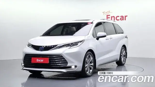 Toyota Sienna 2024 — Şəkil 12/20
