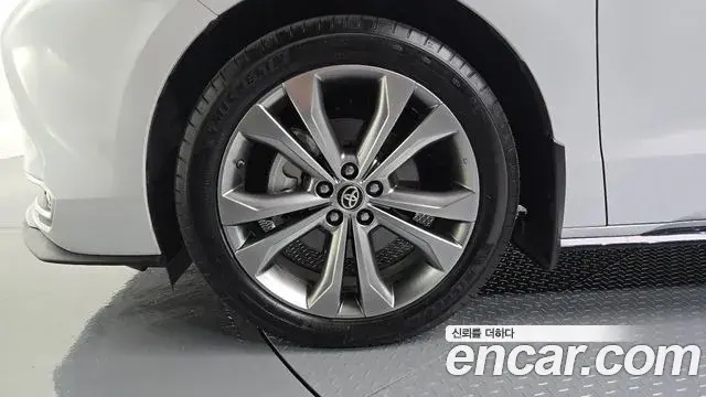 Toyota Sienna 2024 — Şəkil 4/20