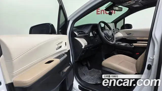 Toyota Sienna 2024 — Şəkil 19/20