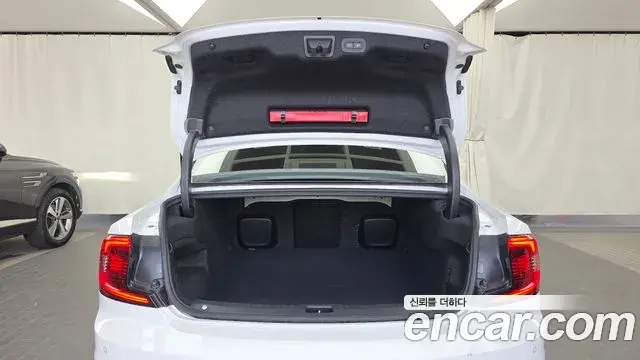 Volvo S90 2023 — Фото 20/20
