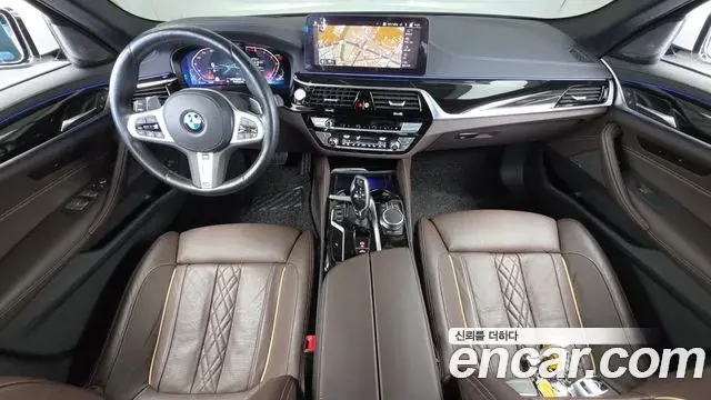 BMW 5 Series 2022 — ფოტო 7/20