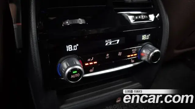 BMW 5 Series 2022 — ფოტო 19/20