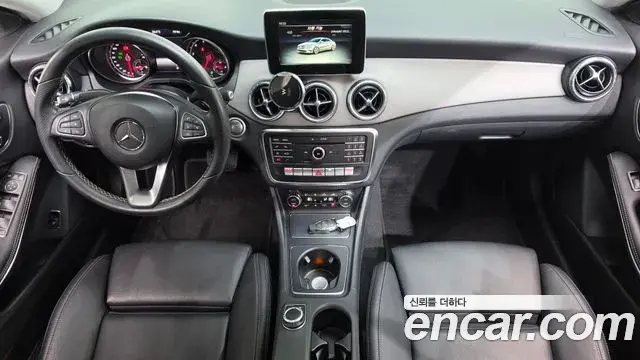 Mercedes-Benz CLA-Class 2018 — Фото 7/20