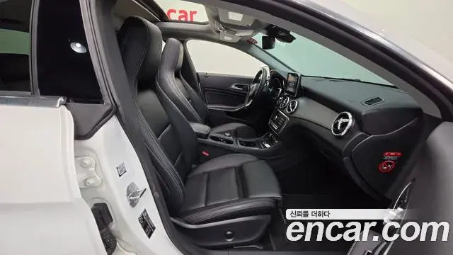 Mercedes-Benz CLA-Class 2018 — Фото 10/20