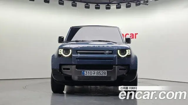 Land Rover Defender 2025 — Фото 7/20