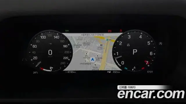 Land Rover Defender 2025 — Фото 16/20