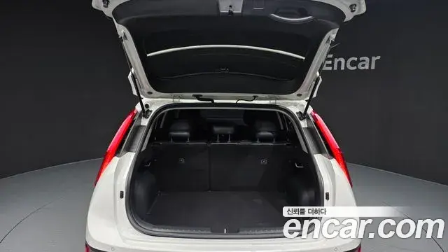 Kia Niro 2022 — Фото 20/20