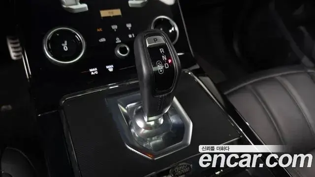 Land Rover Range Rover Evoque 2023 — Photo 6/20