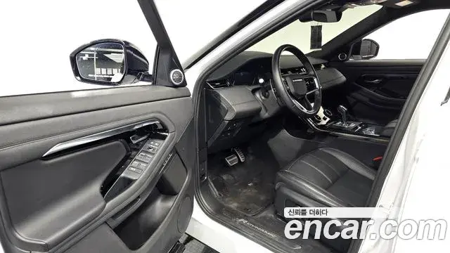 Land Rover Range Rover Evoque 2023 — Photo 9/20