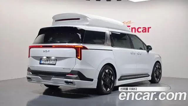 Kia Carnival 2024 — ფოტო 32/37