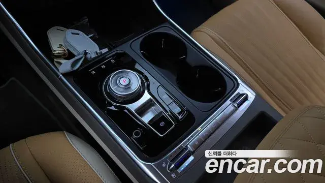 Kia Carnival 2024 — ფოტო 36/37