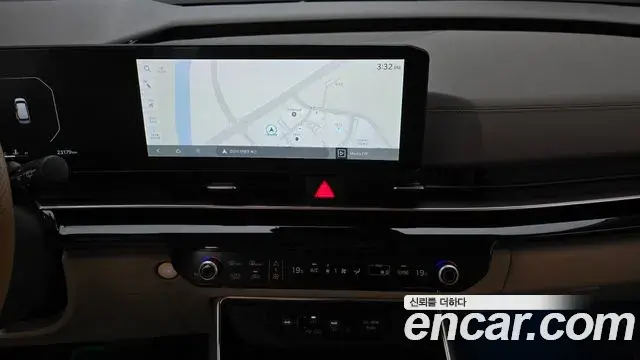 Kia Carnival 2024 — ფოტო 37/37