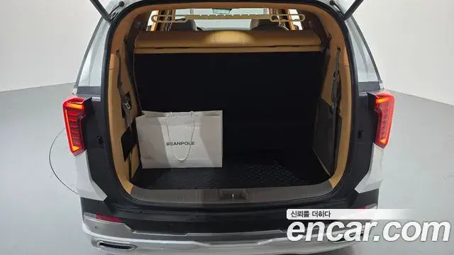 Kia Carnival 2024 — ფოტო 13/37