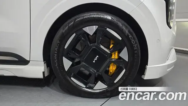 Kia Carnival 2024 — ფოტო 30/37