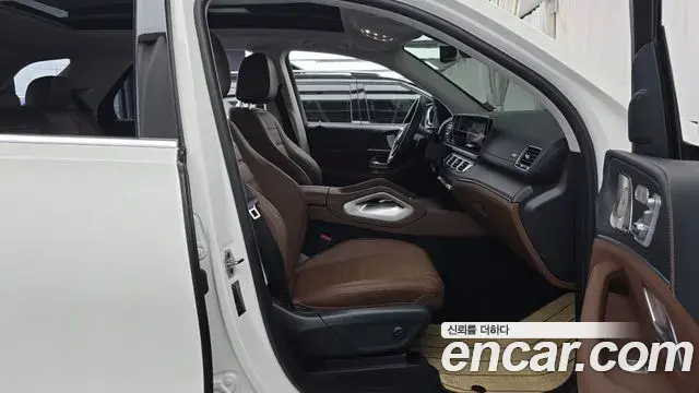 Mercedes-Benz GLE-Class 2025 — Фото 11/20