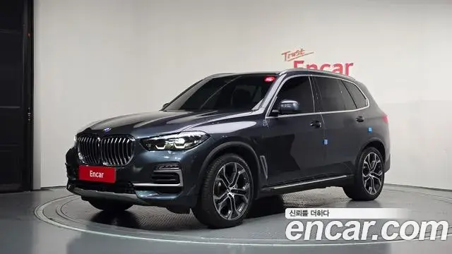 BMW X5 2020 — Фото 1/20