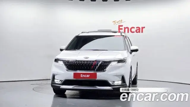 Kia Carnival 2021 — Фото 3/20