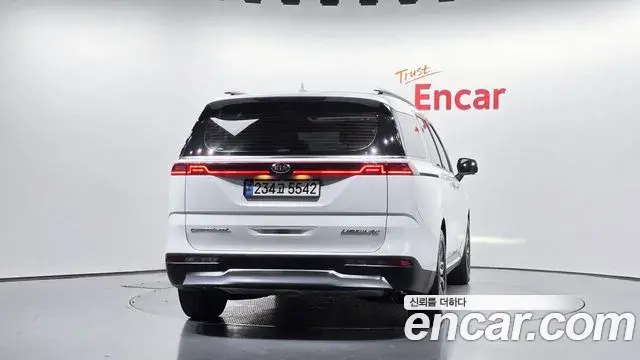 Kia Carnival 2021 — Фото 4/20