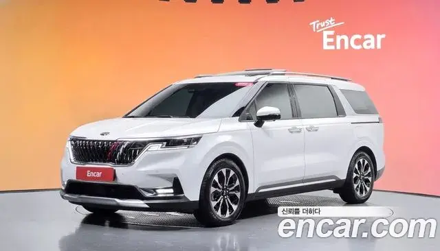 Kia Carnival 2021 — Фото 1/20