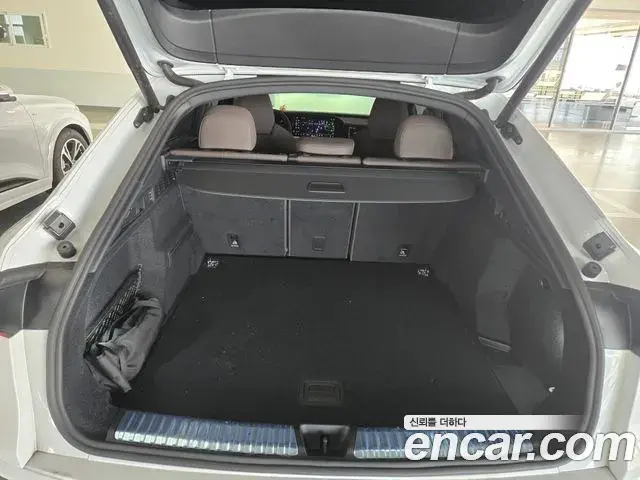 Audi Q5 2025 — Фото 12/16