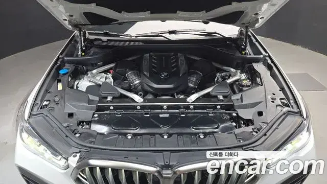 BMW X6 2023 — Photo 6/20