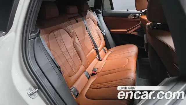 BMW X6 2023 — Photo 11/20