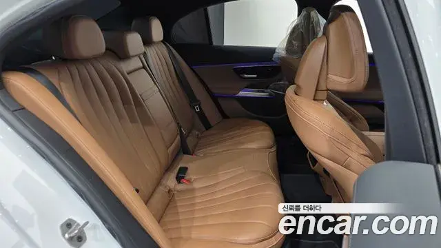Mercedes-Benz E-Class 2024 — Фото 11/20