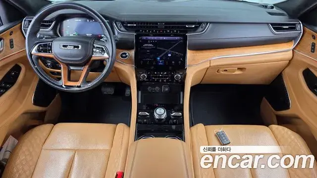 Jeep Grand Cherokee 2023 — Фото 7/20