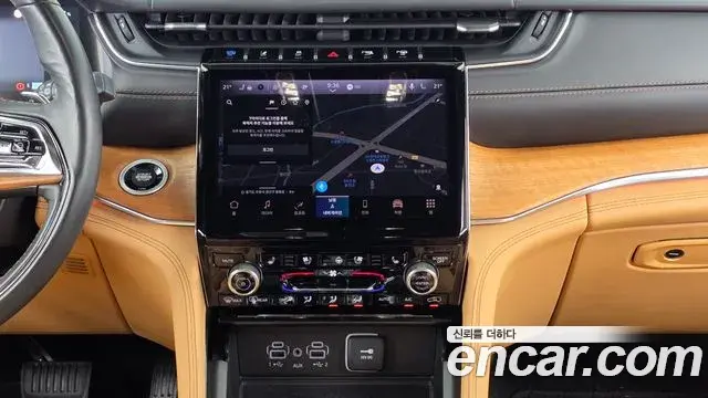 Jeep Grand Cherokee 2023 — Фото 14/20