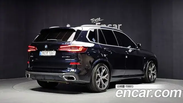 BMW X5 2021 — Фото 2/20