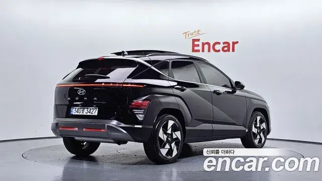 Hyundai Kona 2023 — Фото 2/20