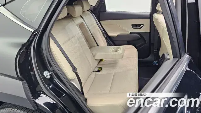 Hyundai Kona 2023 — Фото 11/20