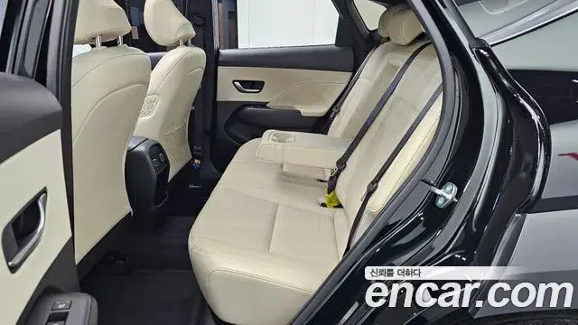 Hyundai Kona 2023 — Фото 12/20