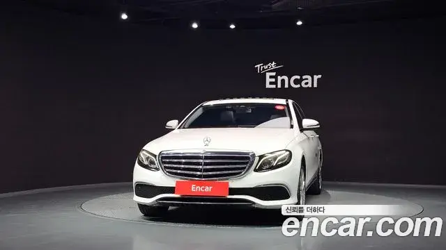 Mercedes-Benz E-Class 2019 — Фото 3/20