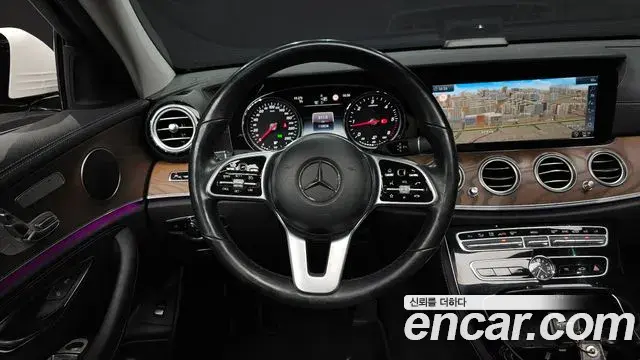 Mercedes-Benz E-Class 2019 — Фото 13/20