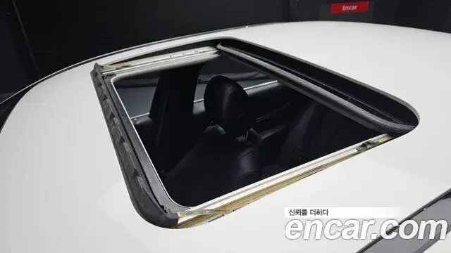Mercedes-Benz E-Class 2019 — Фото 19/20