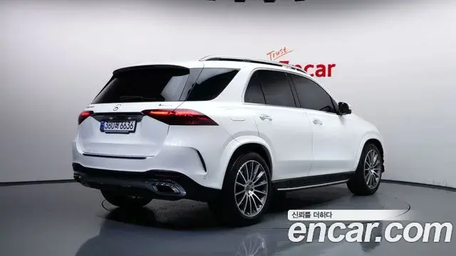 Mercedes-Benz GLE-Class 2024 — Фото 2/20