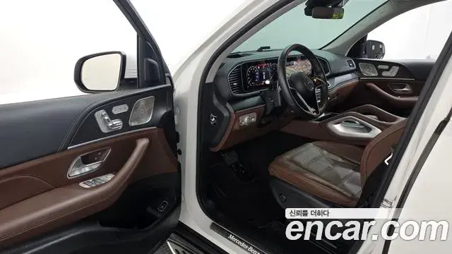 Mercedes-Benz GLE-Class 2024 — Фото 10/20