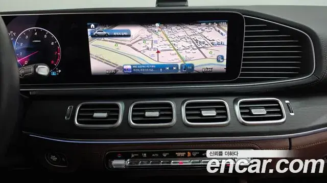 Mercedes-Benz GLE-Class 2024 — Фото 12/20