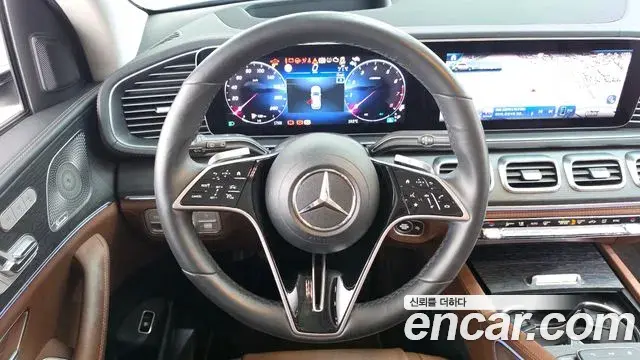 Mercedes-Benz GLE-Class 2024 — Фото 13/20