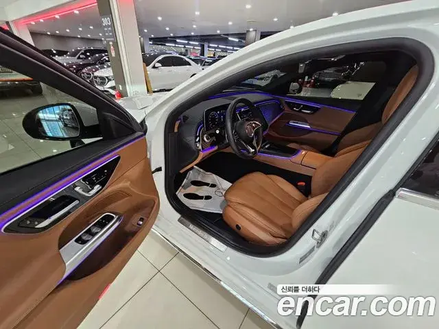Mercedes-Benz E-Class 2024 — Фото 10/20