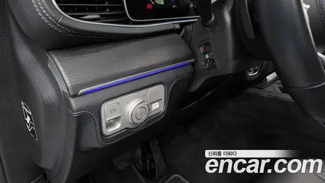 Mercedes-Benz GLE-Class 2023 — Şəkil 18/20