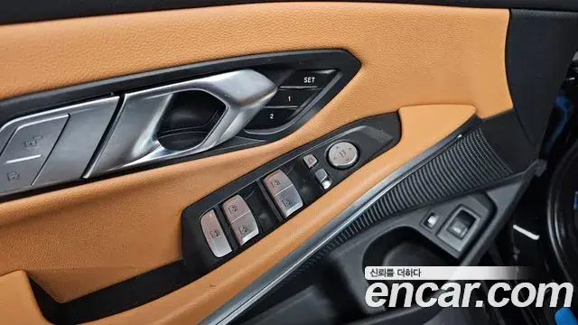 BMW 3 Series 2023 — Фото 19/20