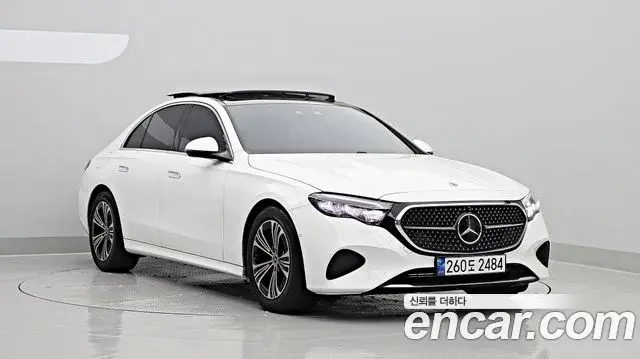 Mercedes-Benz E-Class 2024 — Фото 2/19