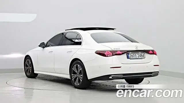 Mercedes-Benz E-Class 2024 — Фото 3/19
