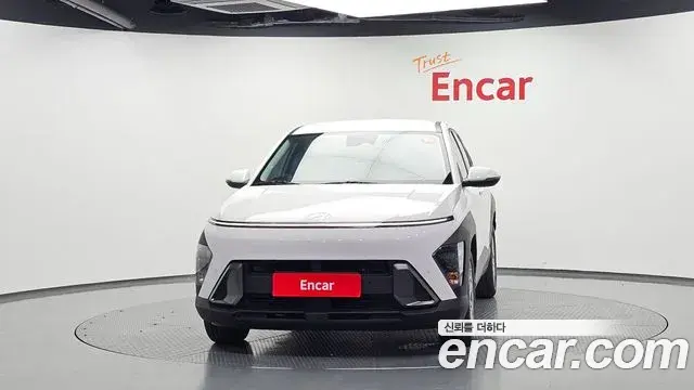 Hyundai Kona 2023 — Фото 3/20